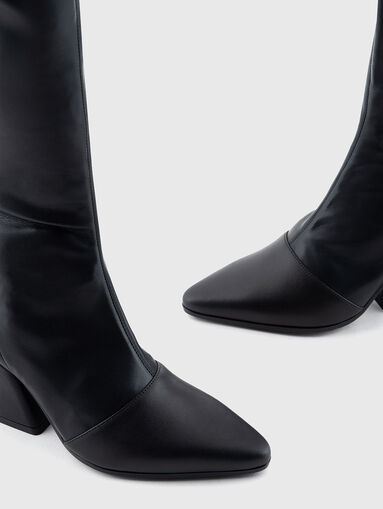 Heel boots with zip - 4