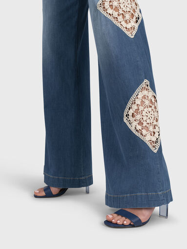 Wide leg jeans with lace inserts - 4