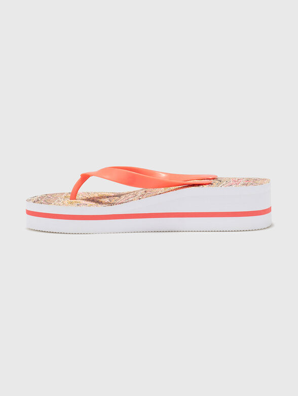 Beach shoes - 4