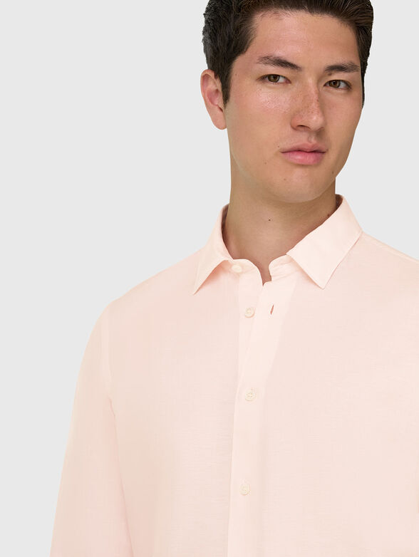 Pink shirt made of a linen blend - 4