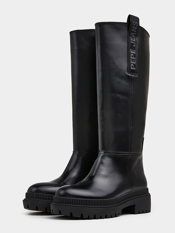 BETTLE faux leather boots in black color - 2