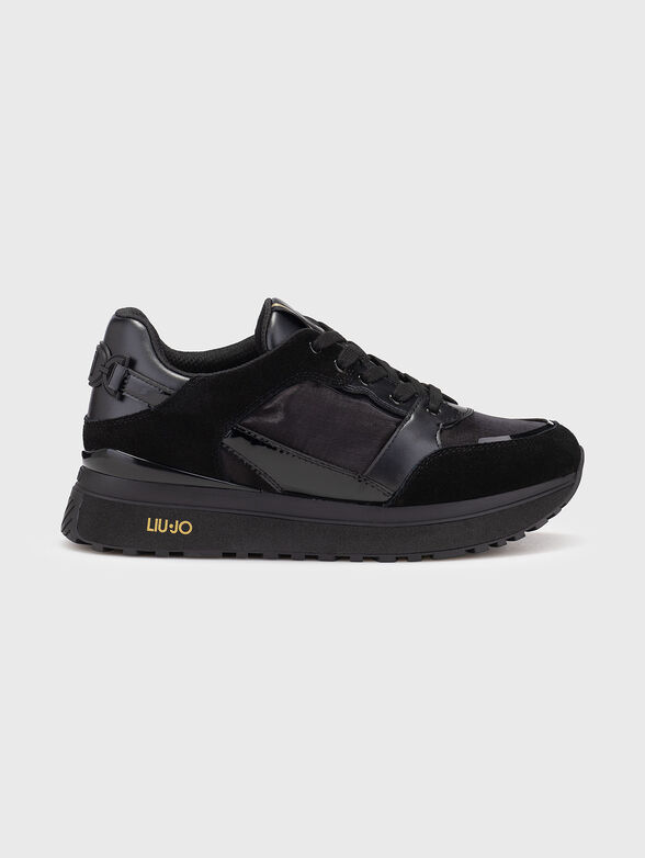 Sports shoes with accent logo - 1