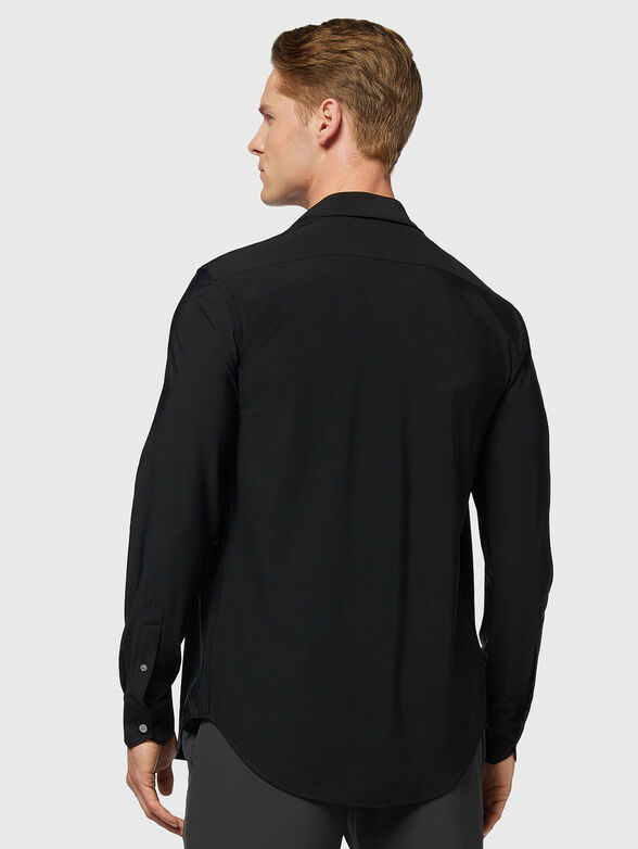 Shirt with contrasting buttons - 3