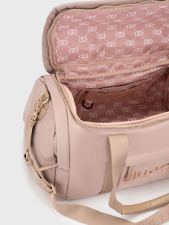 Bag with adjustable handle and logo - 6