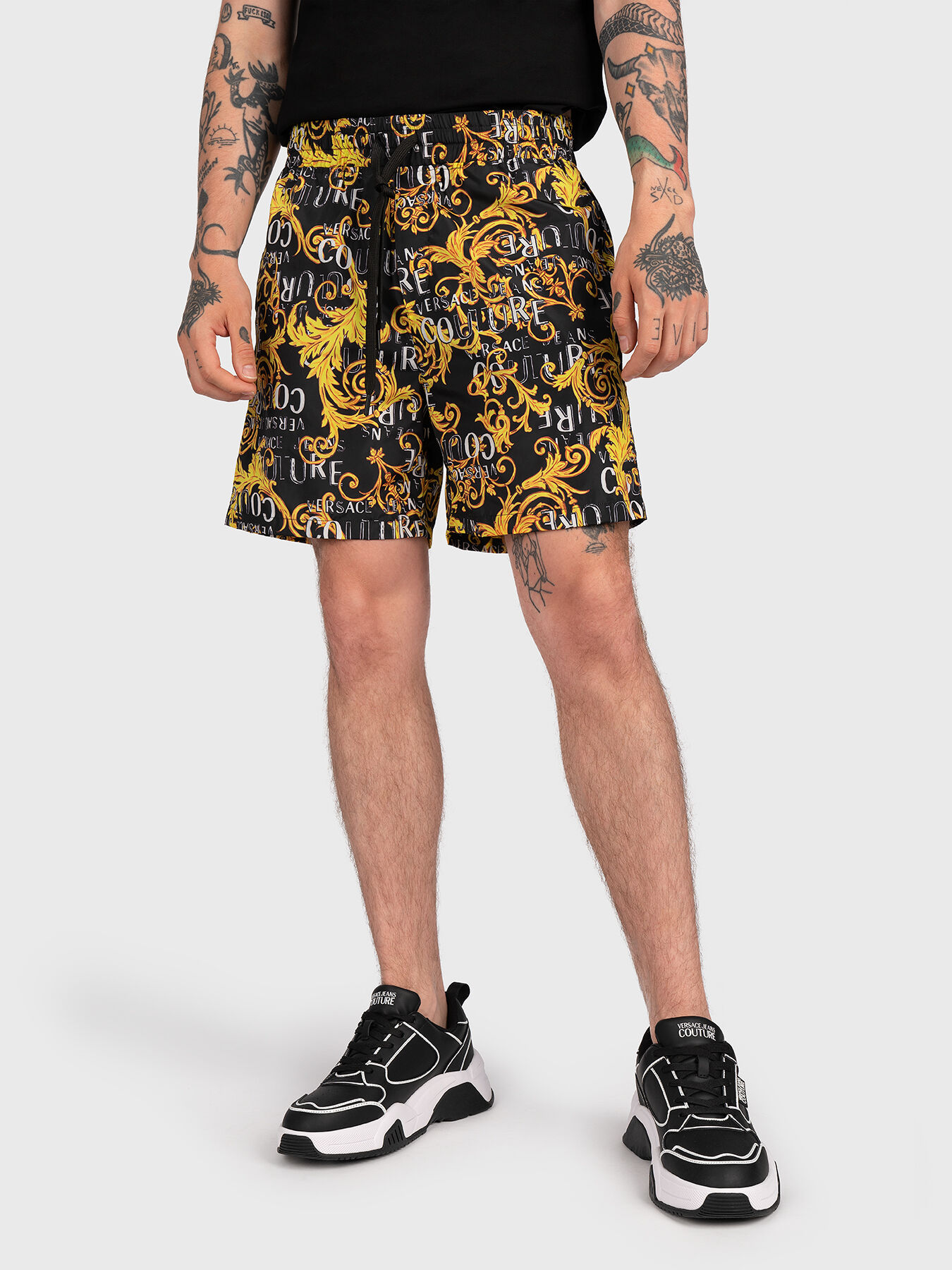 【関税&送料込】Versace Shorts In Tweed Boucle VERSACE 
