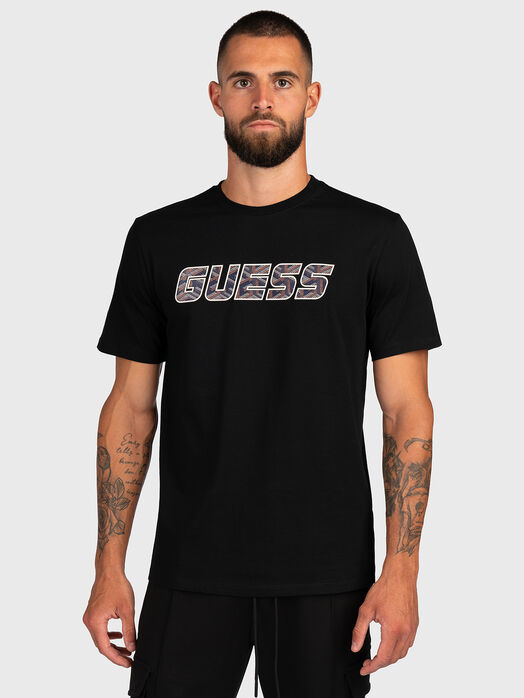 T-shirt with contrasting logo