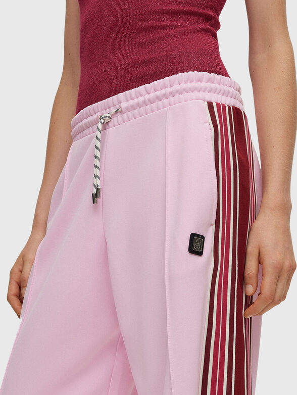 NERAYA sports trousers with contrast details - 3