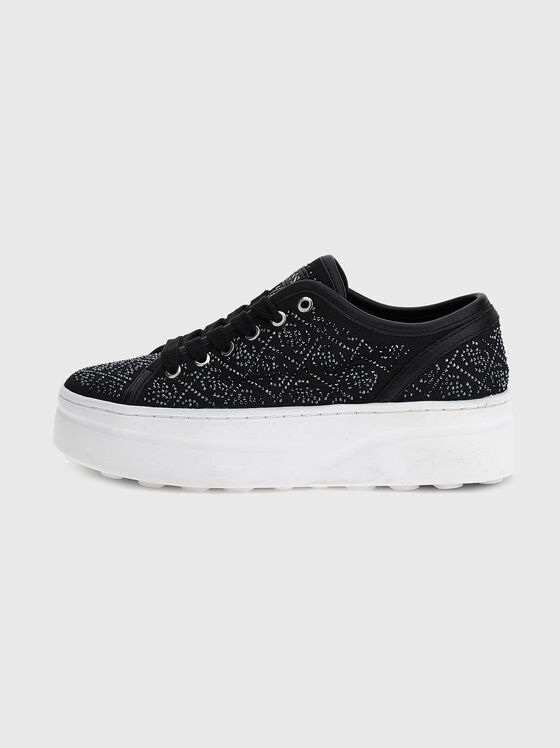 Sports shoes with monogram details - 1