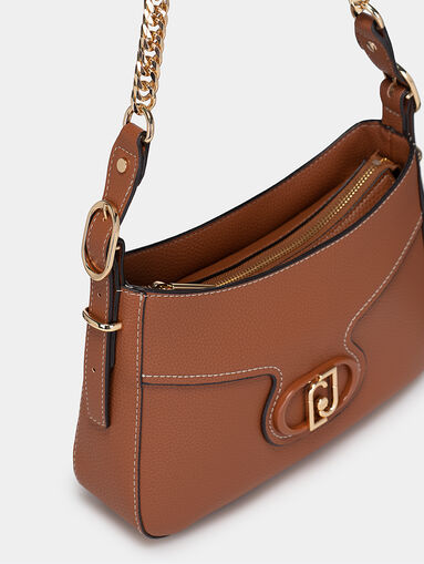 Hobo bag with metal chain handle - 5