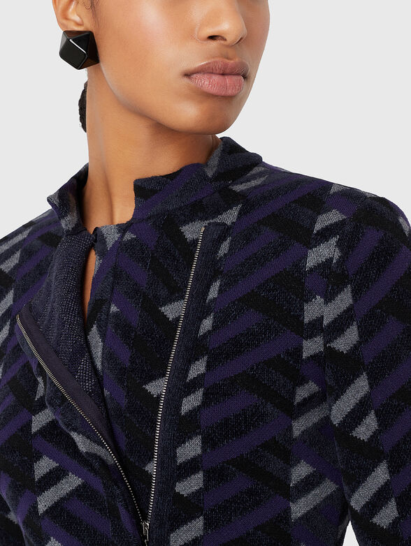 Cardigan with asymmetric fastening - 4