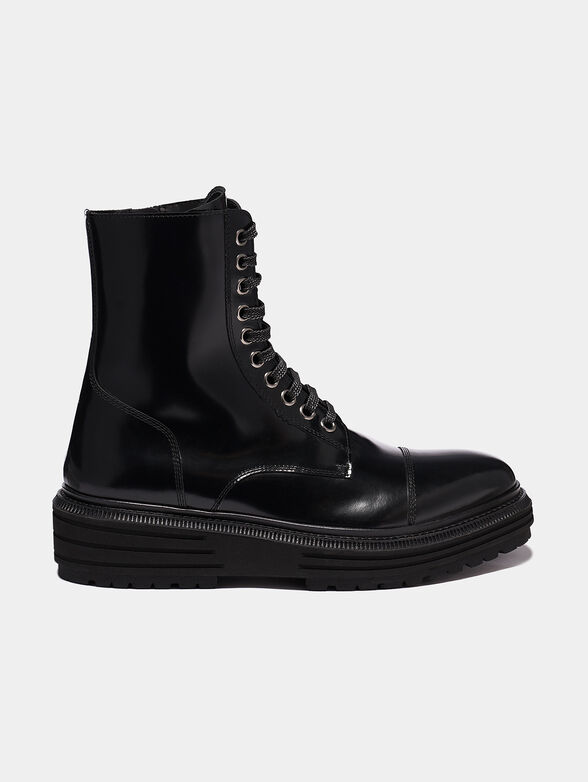 Leather boots in black - 1