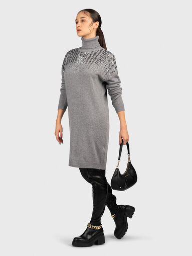 Black dress with sequins and polo collar - 3