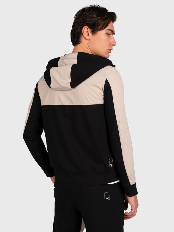 Hooded sweatshirt with zip - 2