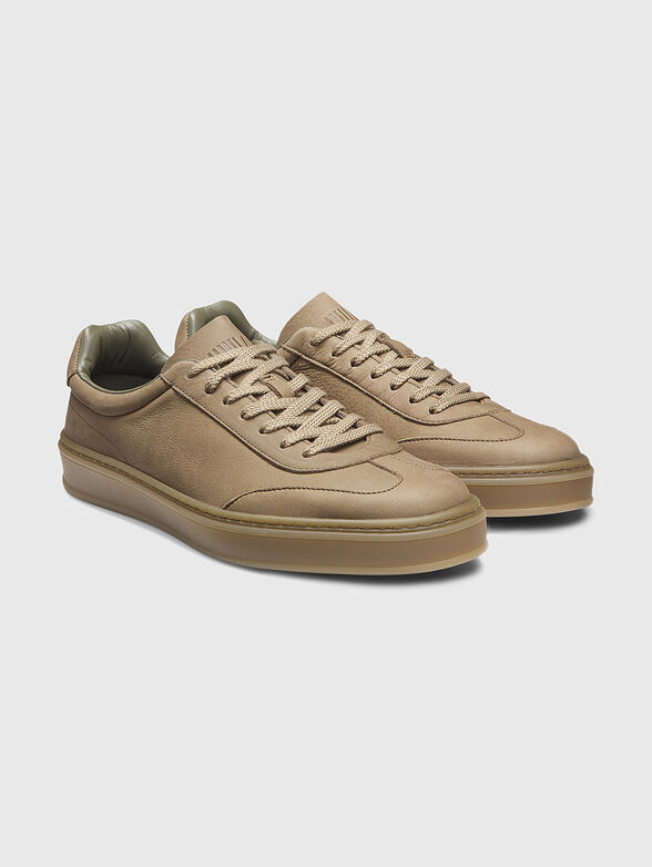 Sports shoes in leather - 2