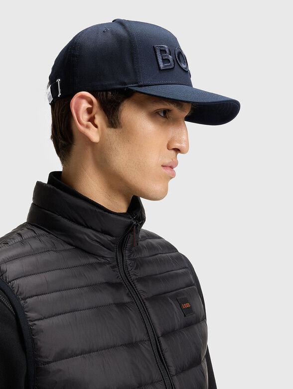 Cap with logo embroidery - 2