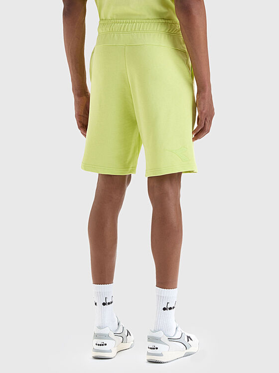 Къс спортен панталон в зелен цвят - 2