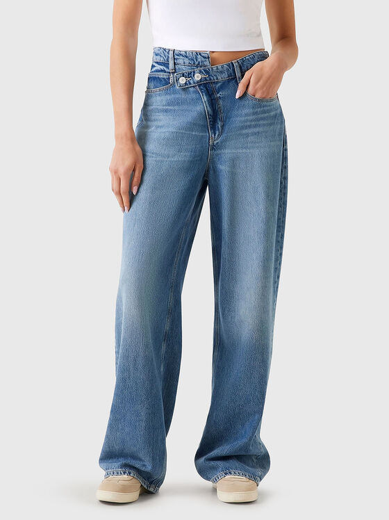 Дънки GINA с широки крачоли и избелен ефект - 1