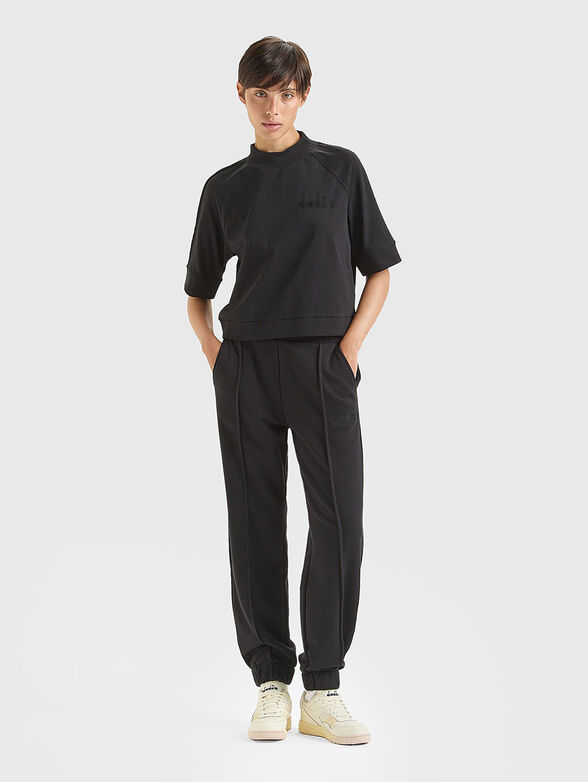 Черна памучна тениска с бродирано лого - 2