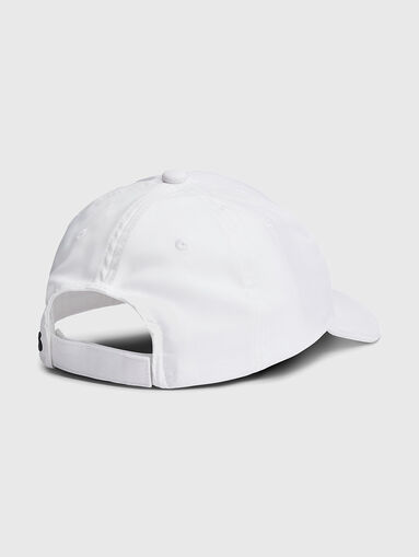 White hat with accent stripes - 3