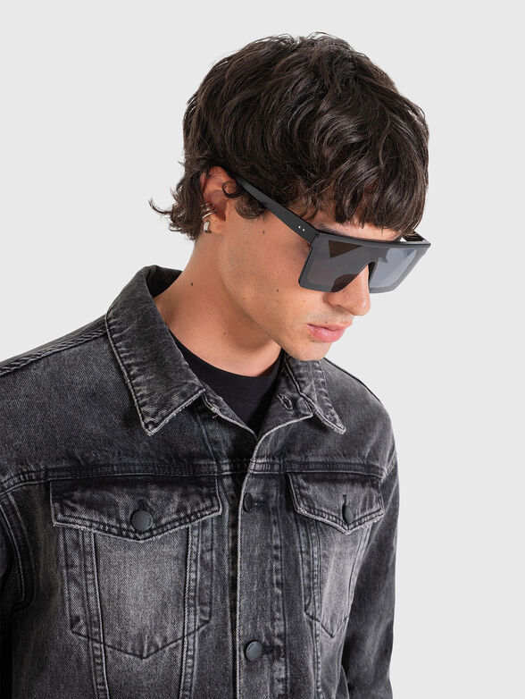 Denim jacket with washed effect - 4