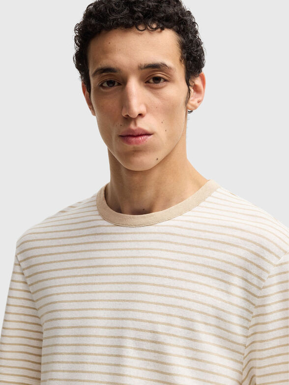 Cotton T-shirt with oval neckline - 3