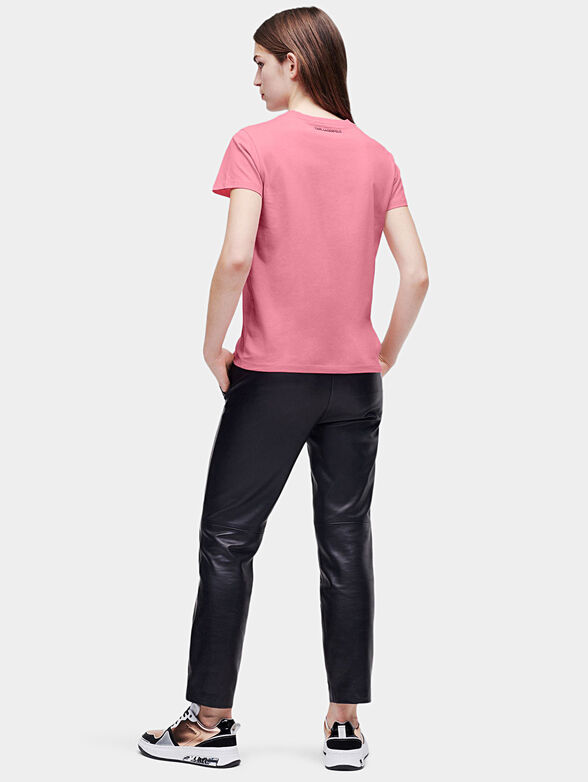 Branded T-shirt with boucle logo - 2