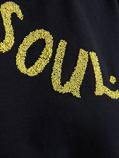 T-shirt with applications - 4