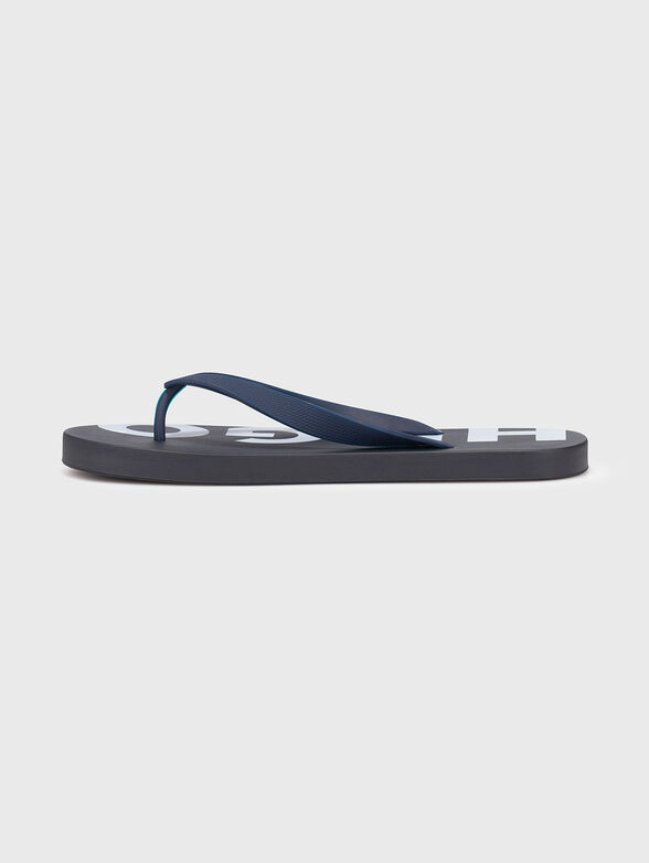 Beach slippers with logo print - 4