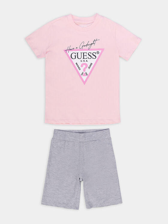 Комплект от розова тениска с лого и къси панталони - 1