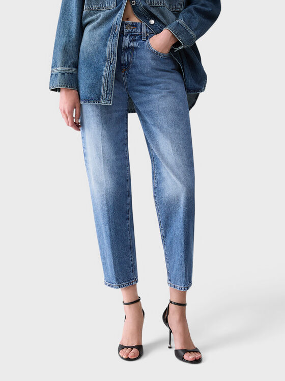 Boyfriend jeans with a faded effect - 1