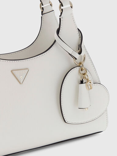White bag - 5