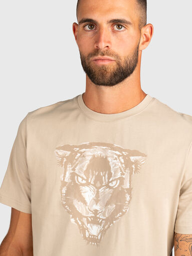 T-shirt with oval neckline - 4