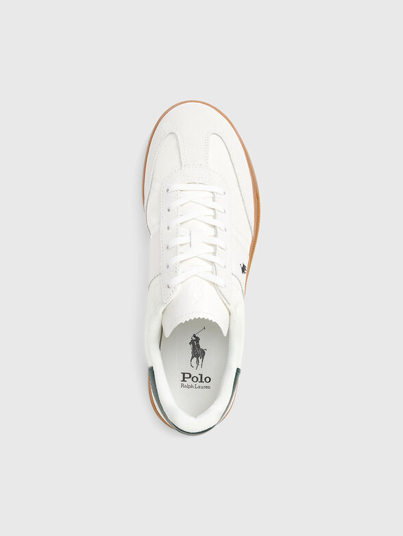 Sports shoes with logo - 4