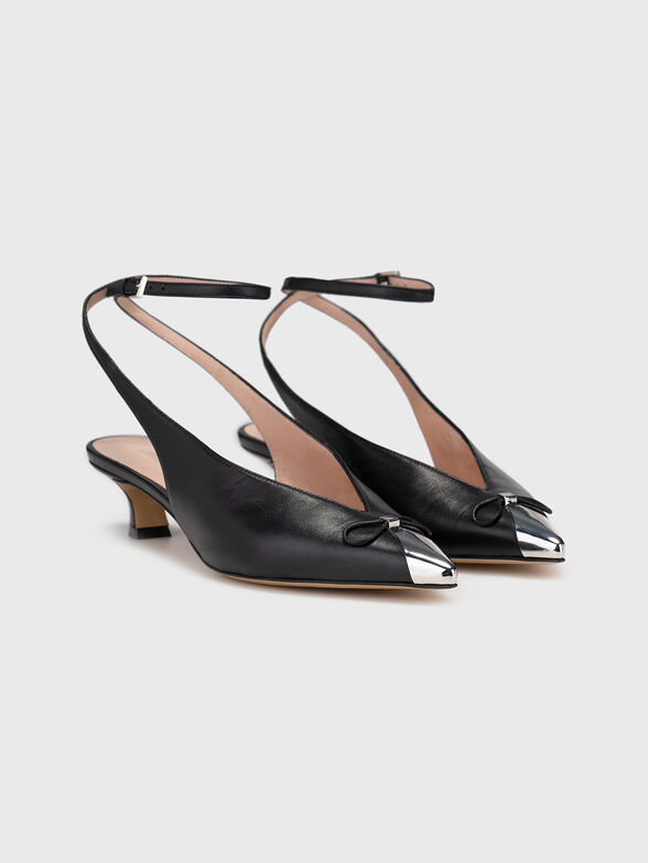 Low-heeled shoes - 1