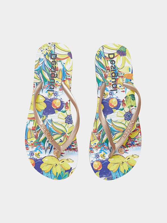 Beach shoes with floral print - 5