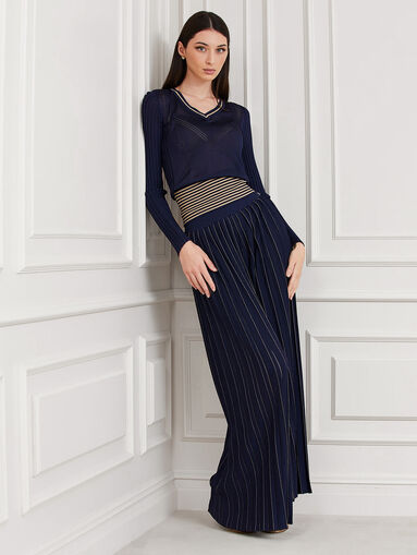 Pleated trousers with wide legs - 3