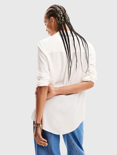 White shirt with artistic print - 3