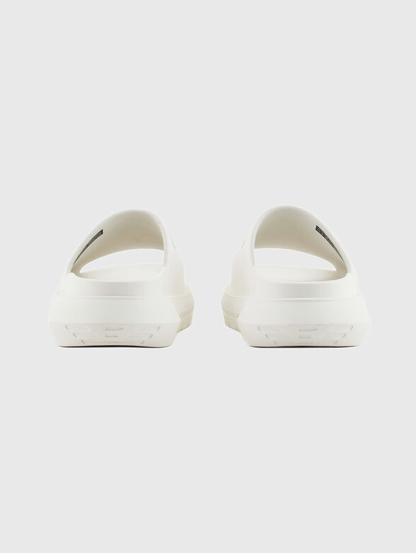 Slippers with logo detail - 3
