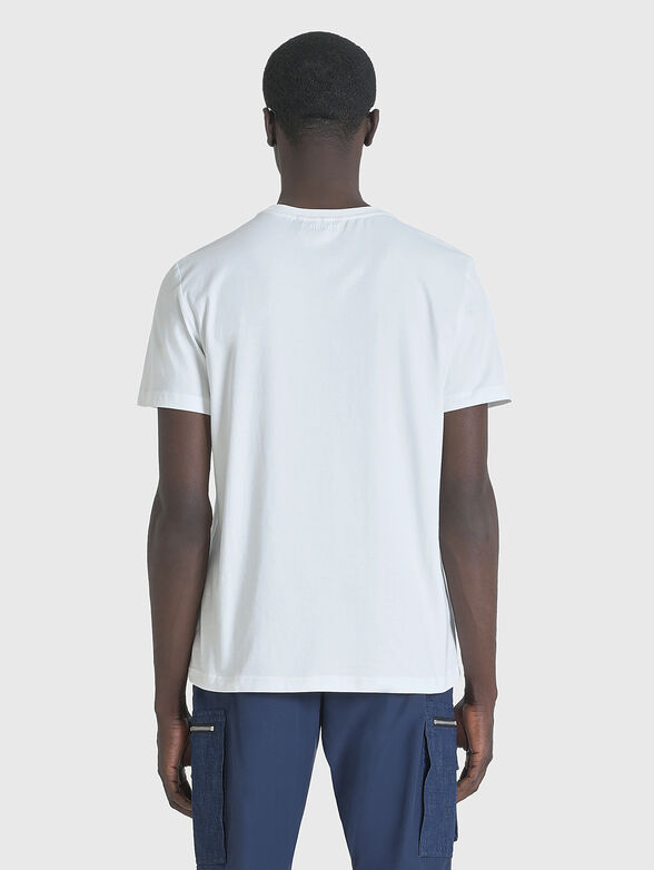 T-shirt with embossed print - 2
