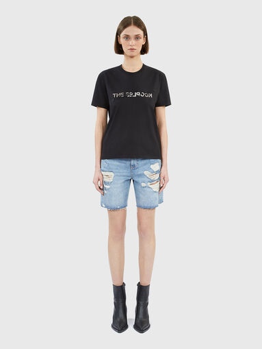 Black T-shirt with contrasting print - 3