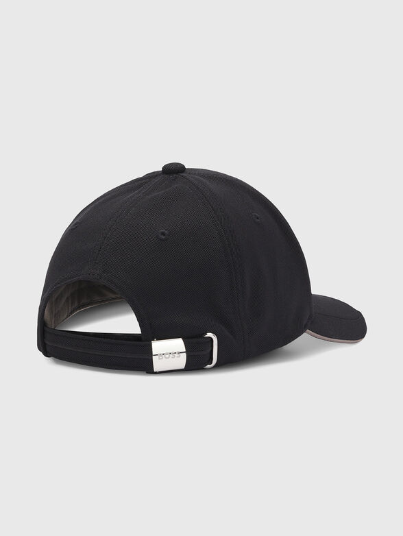 Baseball cap with logo embroidery - 3