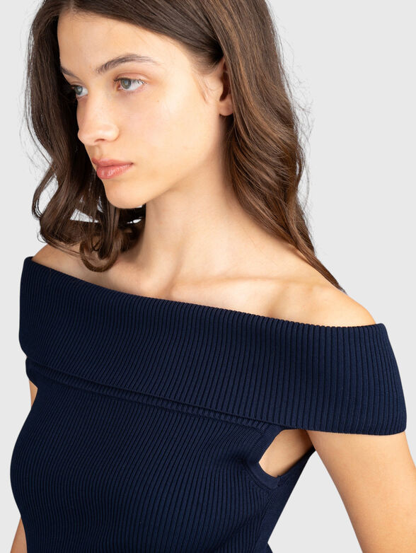 Slim-fit sweater with bare shoulders - 4