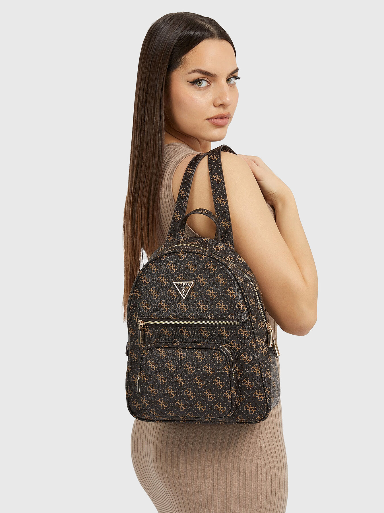 Guess leeza small backpack 2025