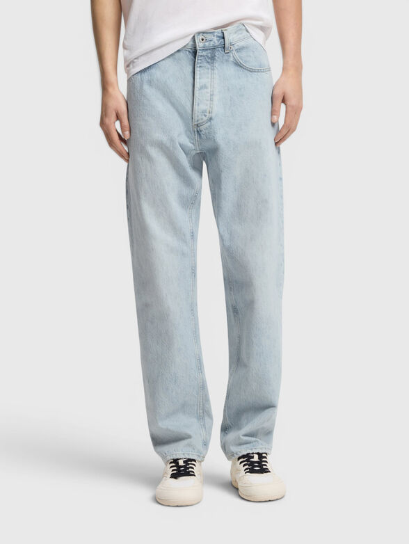 Straight-leg jeans with a logo detail - 1