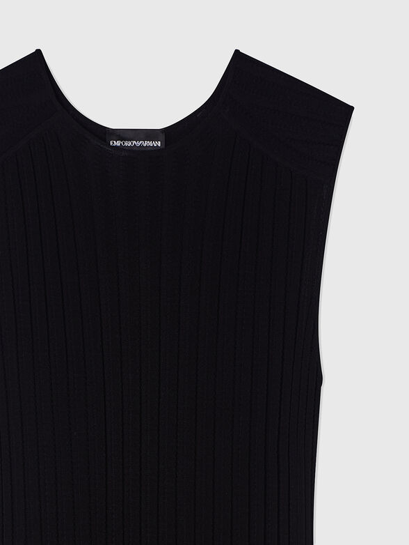 ribbed knit dress with pleated detail - 4