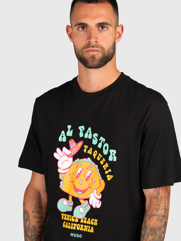 T-shirt with oval neckline and print - 4