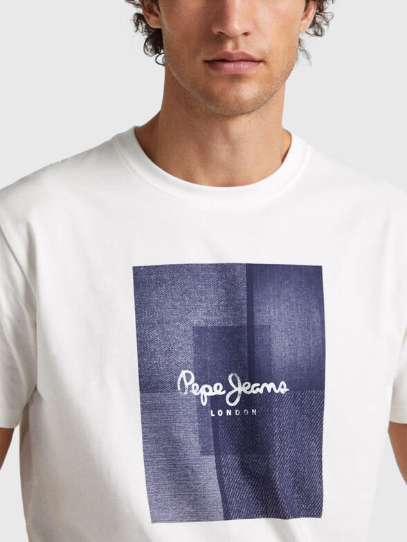 White T-shirt with contrast print  - 3