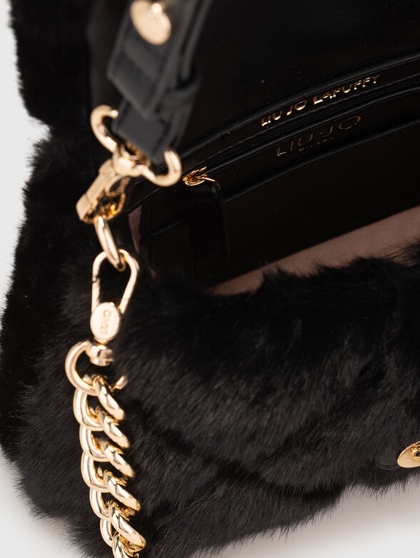 Soft texture crossbody bag with logo - 6