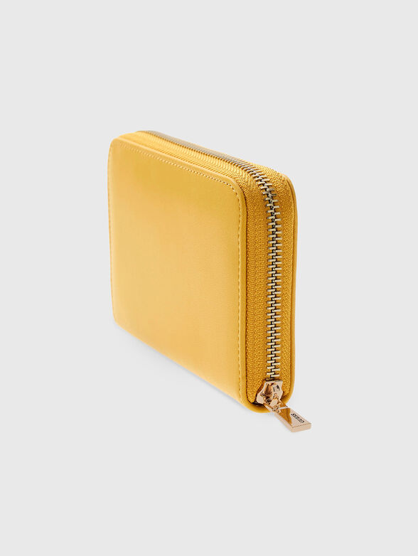 Wallet with a metal accent - 3