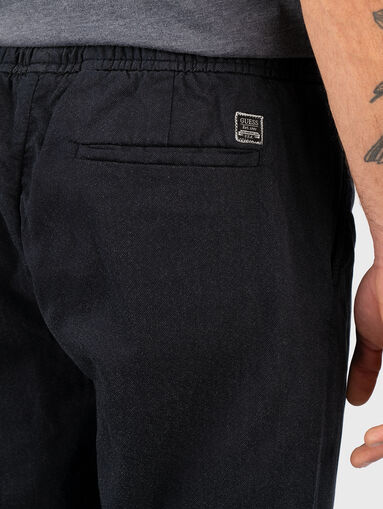 AXEL chino trousers with elastic waist - 3